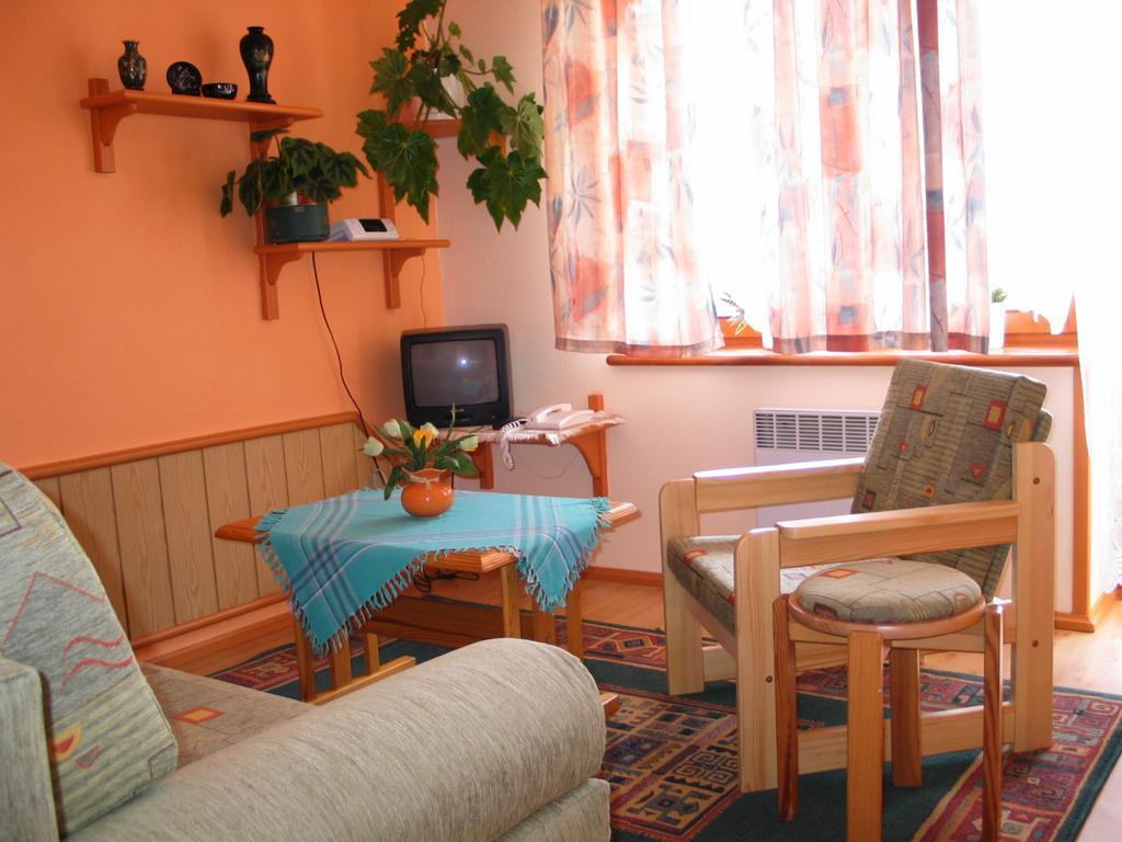 Pensjonat Lotos Krynica Morska Kamer foto